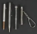 Porte-crayons, 4 pièces – argent 925, formes et décors variés, L= 7,5-12 cm, dont Sheffield et Birmingham, début 20e s.;