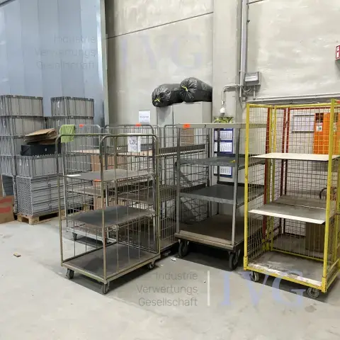 Partia wózków transportowych