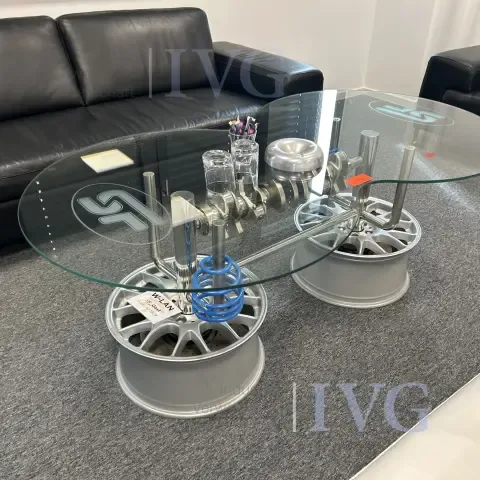 Table d'appoint « pièces automobiles »