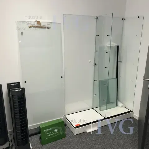 Glazen vitrinekast HORNEBER COLLECTION