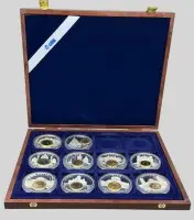 10x velké medaile "Das Geld Europas" v dřevěné krabici, všechny boxed, pr. cca 5,3 cm každá, Ni/Cu postříbřené