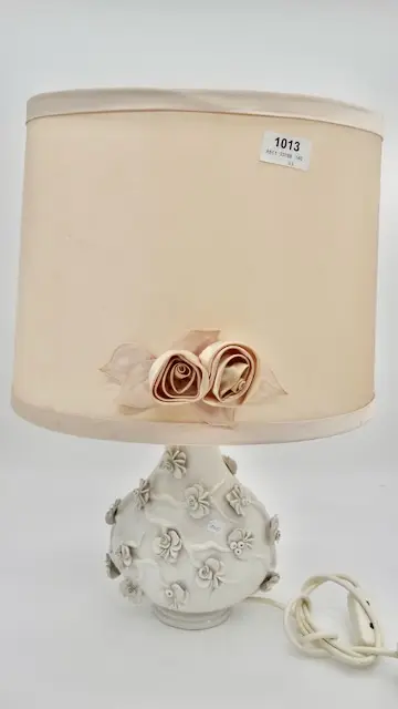 1 table lamp
