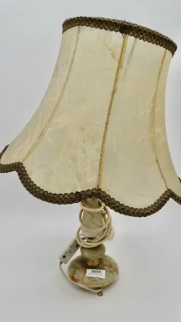 1 table lamp