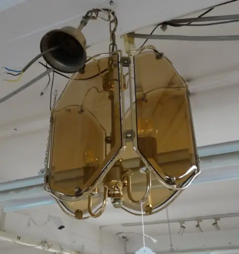1 ceiling lamp