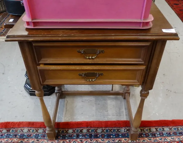 1 sewing table