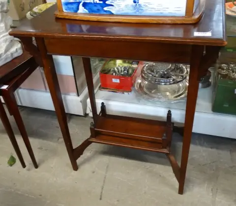 1 side table