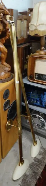 2 wall lamps