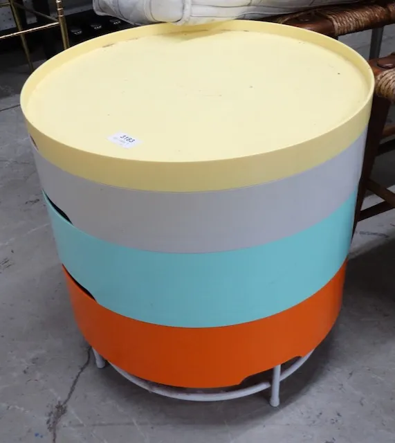 1 side table