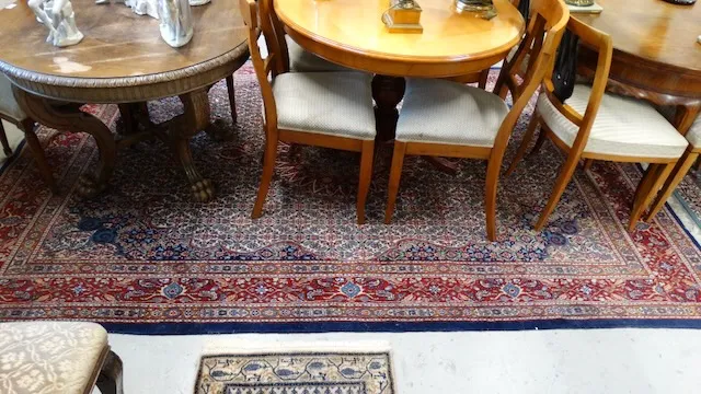 1 oriental carpet