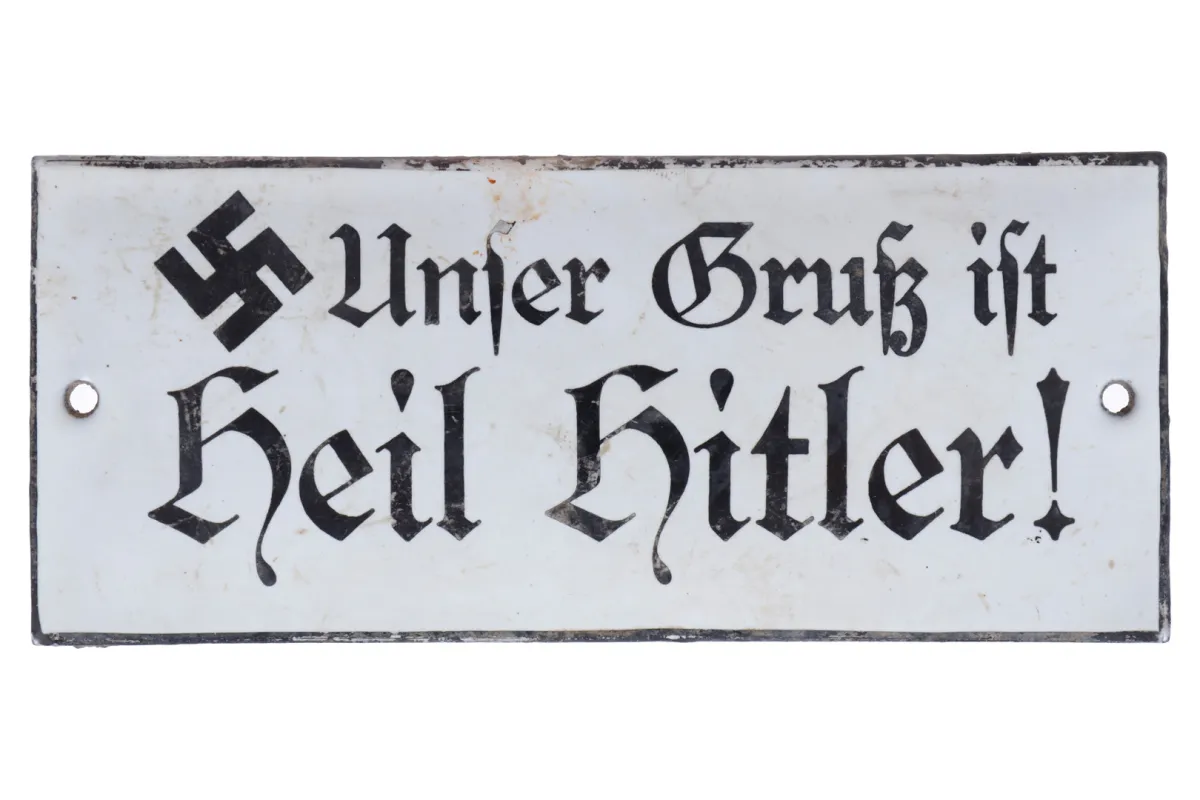 Ancienne petite plaque émaillée bombée « Unser Gruß ist ... »