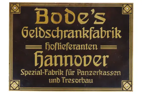Trawiona mosiężna tabliczka „Bode`s Geldschrankfabrik”