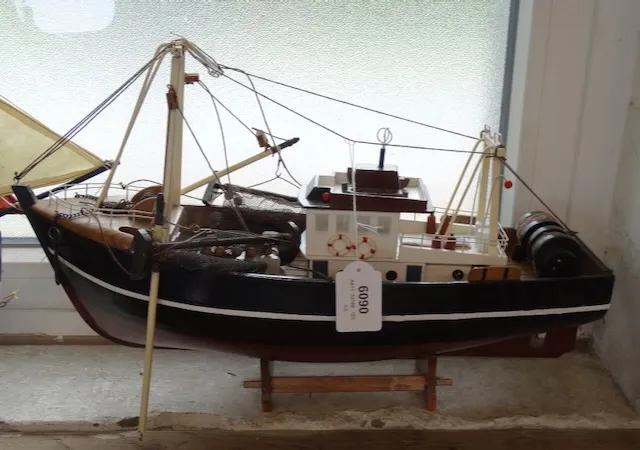 1 bateau de pêche