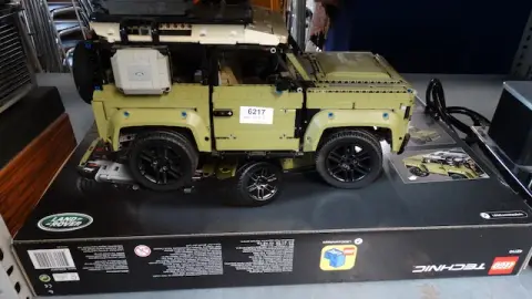 1 Lego «Land Rover»