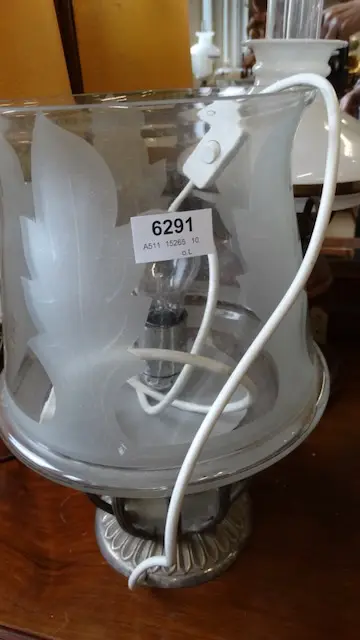 1 table lamp