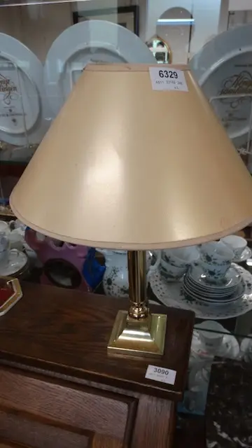 1 table lamp
