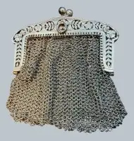 Средний серебряный кошелек-цепочка, проверен, ок. 7x6 см, 41 г, очень хорошее состояние