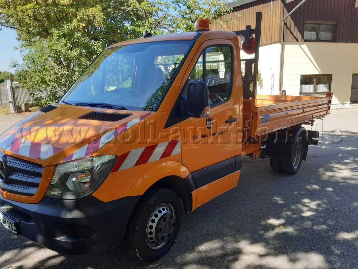 1 Mercedes Benz Sprinter
