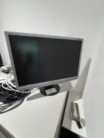 1 monitor TFT Samsung