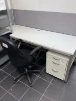 1 desk with 2 mobile filing cabinets and office chair