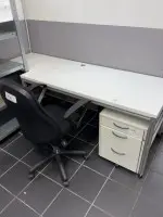 1 desk with 2 mobile filing cabinets and office chair