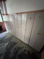 1 položka vybavení: skříňky, židle a kartotéky