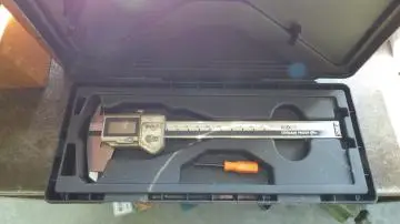 Digitální posuvné měřítko Fabr.: ABSOLUTE