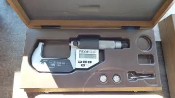Digitale buitenmicrometer Fabr.: TESA
