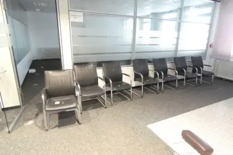 8x Dauphin - Visitor chair