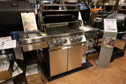 Napoleon Prestige Pro 500 natural gas grill