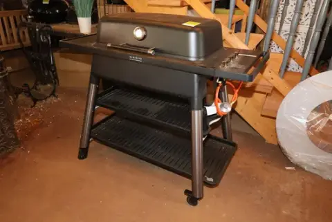 Plynový gril Everdure Furnace