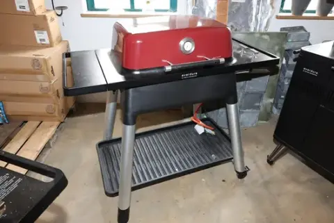 Plynový gril Everdure Furnace