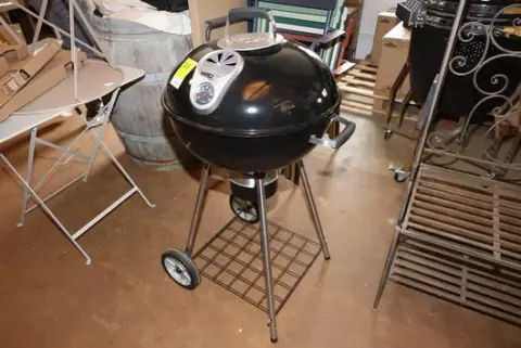 Kulový gril Napoleon