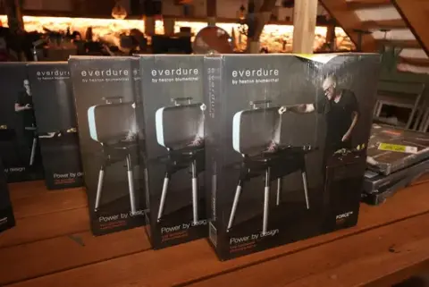 3 x Everdure Abdeckhaube