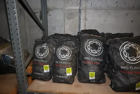 5 x 5 kg dřevěné uhlí BBQ Flavour