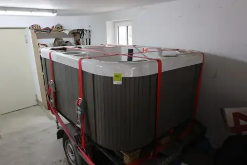 Whirlpool Coast Spas