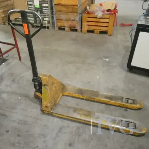 Pallet truck