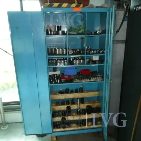 Stahl-Schrank