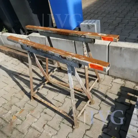 Steel trestles