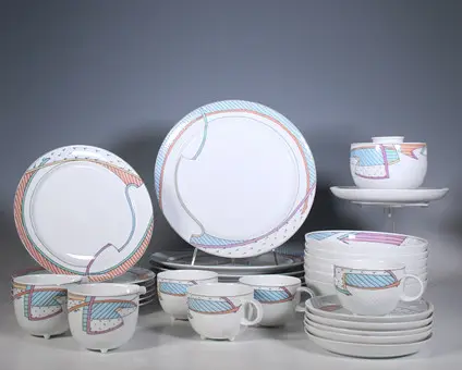 TAPIO WIRKKALA & DOROTHY HAFNER. Rosenthal, porseleinen servies, "Century" / "New Wave", jaren 1980/90, Duitsland.