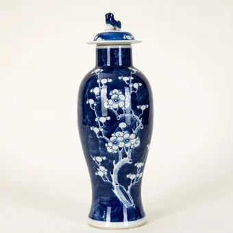 Blauw-witte dekselvaas, China, Guangxu-periode