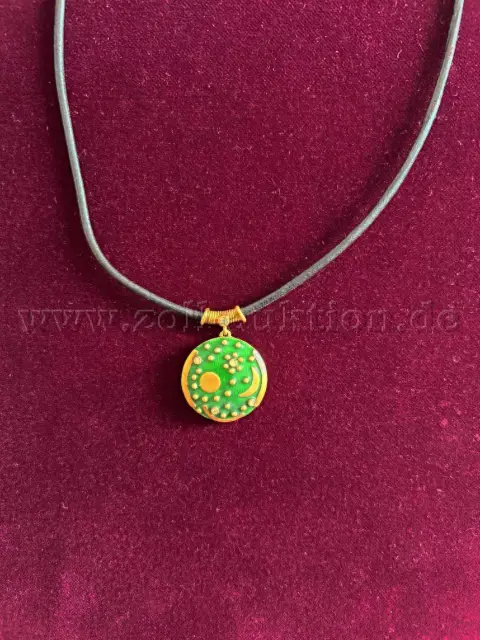 1 necklace with "Nebra" pendant in 585 gold