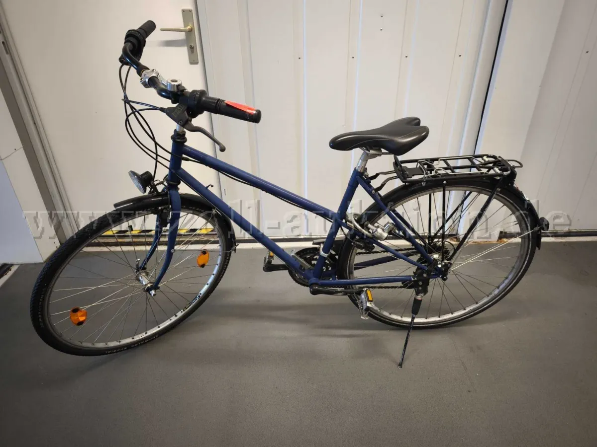 1 ladies' bicycle, unbranded, 24-speed, 27 inch