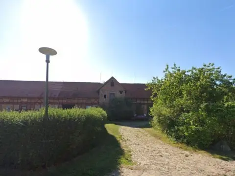 Památkově chráněná hasičská zbrojnice (část bývalé stáje) silně poškozený stavební stav