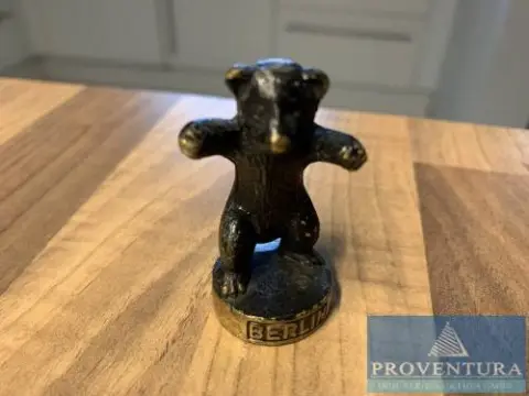 Urs berlinez — stingător de jar