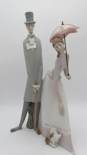 1 porcelánová figurka „elegantní pár“ Llando, deštník poškozen