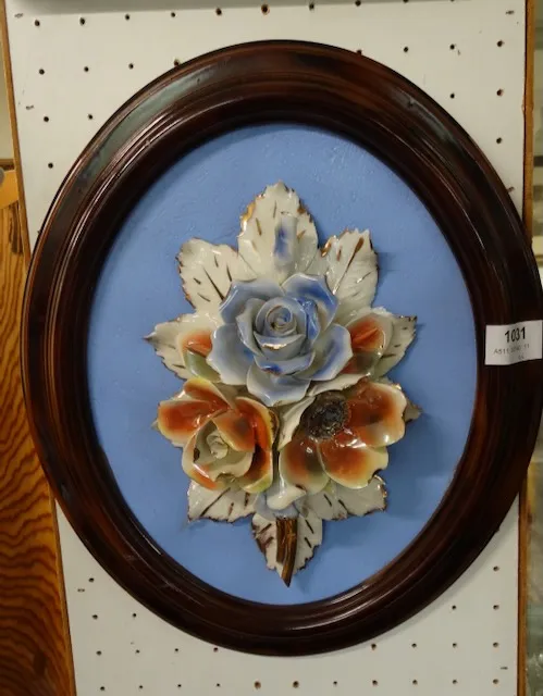 1 porcelánový obraz „Květina“, poškozený