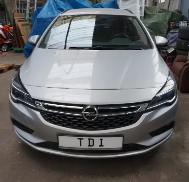 1 Opel Astra Sports Tourer+,EZ 09/19,HU 09/26,Diesel,Automatik,abgl. km-Stand 95.263 ,Hubr.1598,kW 100,2 Schlüssel,alle Papiere