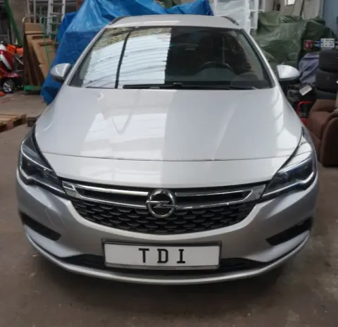 1 Opel Astra Sports Tourer+,EZ 09/19,HU 09/26,Diesel,Automatik,abgl. km-Stand 95.263 ,Hubr.1598,kW 100,2 Schlüssel,alle Papiere