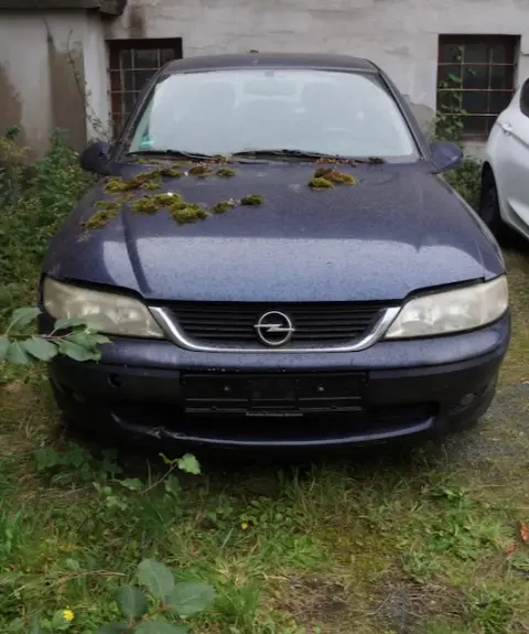 1 Opel Vectra, Benziner, Schalter, abgl. km-Stand 125.864 Bj um 1999, 1 Schlüssel, keine Papiere