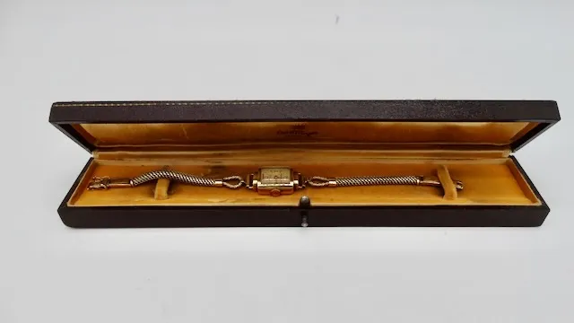 1 zegarek damski złoto 585